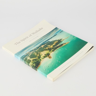 A Book &sbquo;&Auml;&ouml;&radic;&Ntilde;&radic;&le;The Spirit Of Waiheke&sbquo;&Auml;&ouml;&radic;&Ntilde;&radic;&yen;