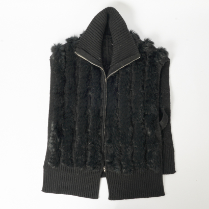 A Rabbit Fur Vest with Zipper (Black)