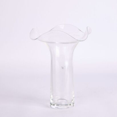 A Handblown ribbed ruffle top glass Vase by Vetraria Valdarnese Italy