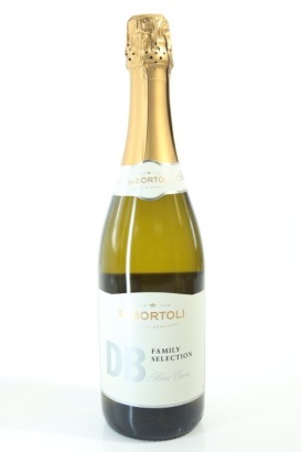 (1) NV De Bortoli DB Family Selection Sparkling Brut, Riverina