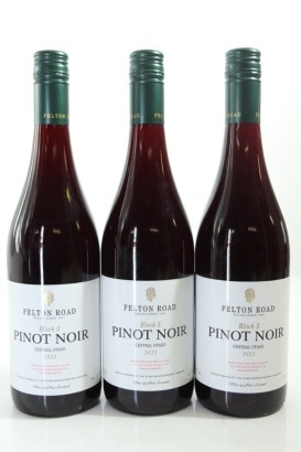 (3) 2022 Felton Road Block 3 Pinot Noir, Bannockburn [JR17]