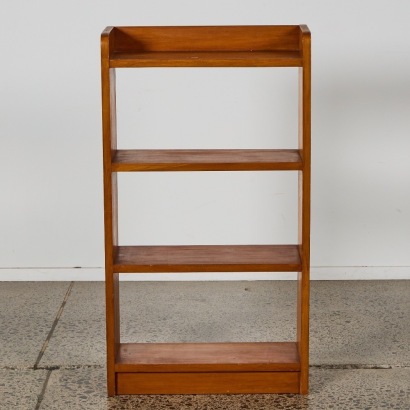 A Solid Rimu Bookshelf