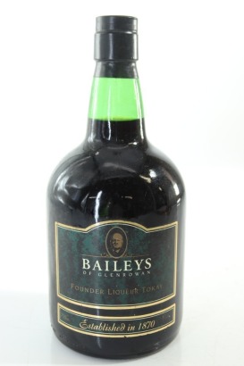 (1) Baileys of Glenrowan Founder Liqueur Tokay, Glenrowan, 18% ABV &diams;