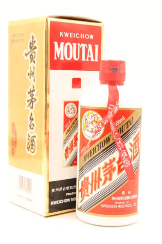 (1) 2016 Kweichow Moutai with 2 glass (GB) 2016年产飞天牌茅台酒