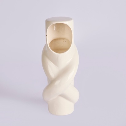 An Architectural Knot Vase