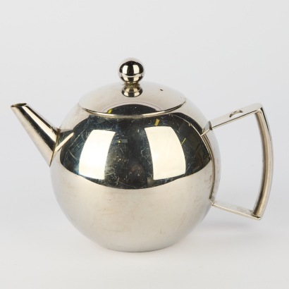 An Avanti Teapot