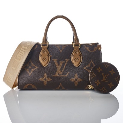 Louis Vuitton, Monogram OnTheGo East West Tote Bag