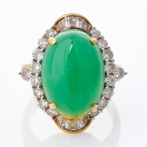 18ct Yellow Gold, Chrysoprase (probable) / 1.30ct Diamond Ring