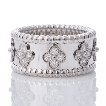 Van Cleef & Arpels, Perl&egrave;e, 18ct White Gold, 0.71ct Diamond Medium Clover Ring