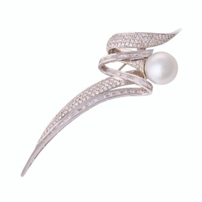 18ct White Gold, 13.9mm South Sea Pearl / 2.00ct Diamond Spray Brooch