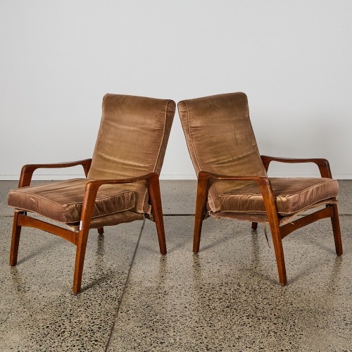 A Pair of FLER E31 Lounge Chairs by Fred Lowen