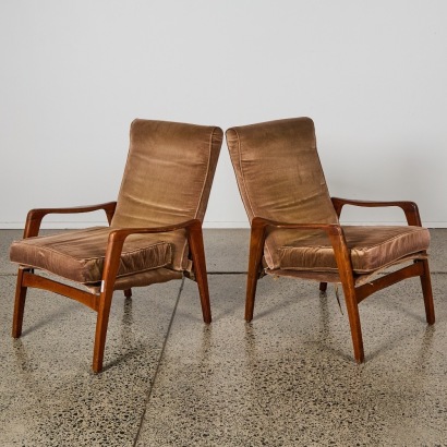 A Pair of FLER E31 Lounge Chairs by Fred Lowen