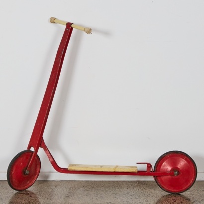 A Vintage Cyclops Scooter