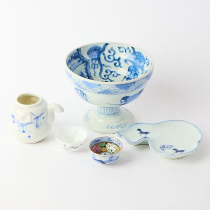 A Group of Five Japanese Early 20th Century Blue and White Porcelain Items
