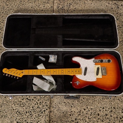 Fender Telecaster circa 2012 (CGF1202406)