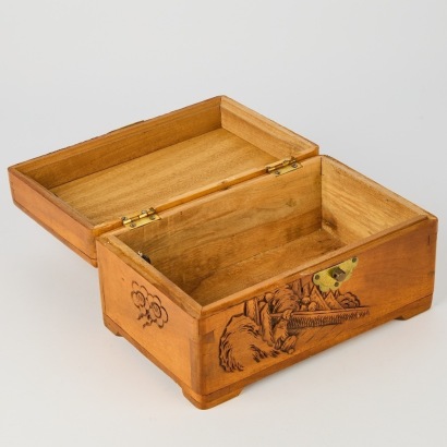 A Vintage Camphor Jewellery Box