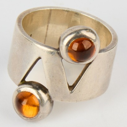 An Amber Sterling Silver Ring