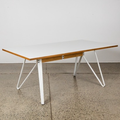 A Goldsworthy Monarch Table
