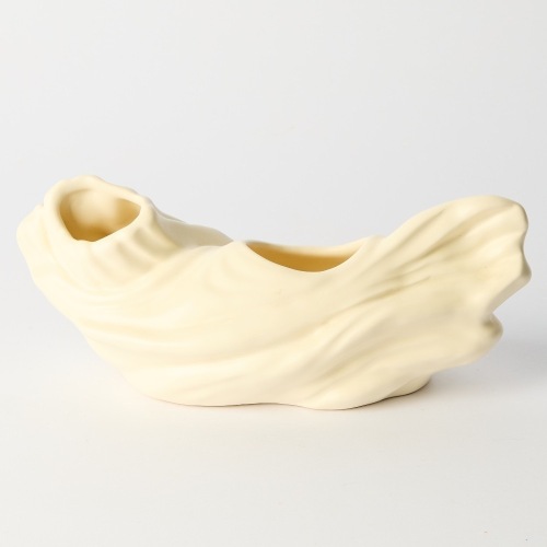 A Crown Lynn Twisted Wood 589 Vase