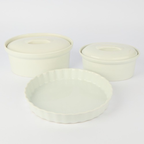 A Set of Three Apilco French Covered Bakeware
