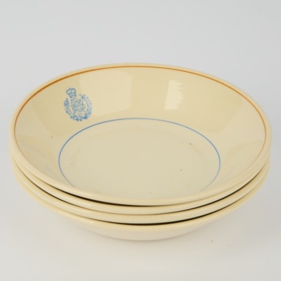 A Set of Four Crown Lynn RNZF Bowls