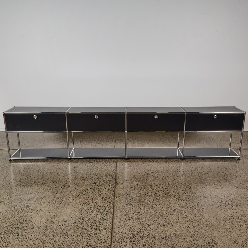A Four Bay USM Modular Unit