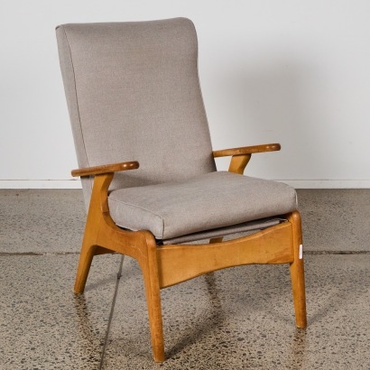 An Airest No 4 Lounge Chair