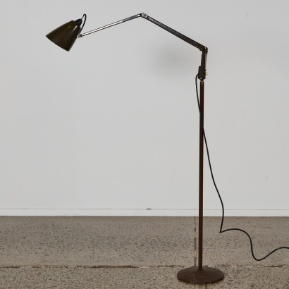 A Vintage Model K Floor Lamp by Bill Iggulden for Planet Lighting circa 1962