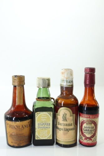 (1) Mixed Miniatures, 4 Bottles Sold as One Lot