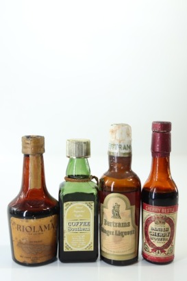 (1) Mixed Miniatures, 4 Bottles Sold as One Lot