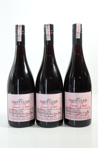 (3) 2020 Saint Clair Pioneer Block Winemaker Selection Pinot Noir, Marlborough