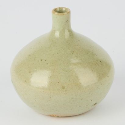 A Len Castle Squat Specimen Vase