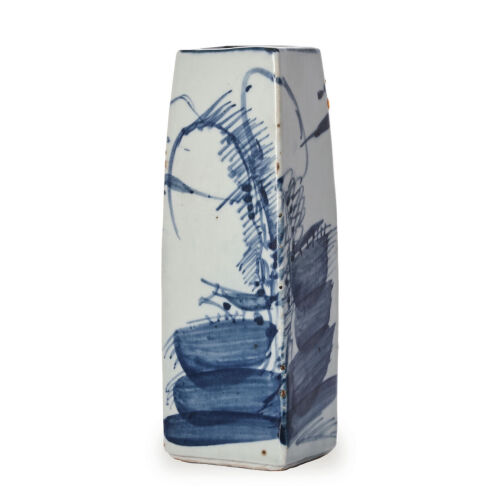 A Chinese Blue and White Rectangular Vase (Da Ming Xuande Nian Zhi Mark) (repaird)