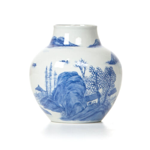 A Chinese Mid-Qing Dynasty Blue and White Small Pot decorated with landscape pattern (Da Qing Daoguang Nian Zhi Mark)
