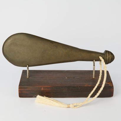 A Contemporary Patu Onewa by Keiron Toa