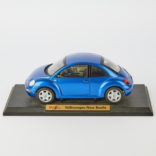 A Maisto Volkswagen Beetle Model Car