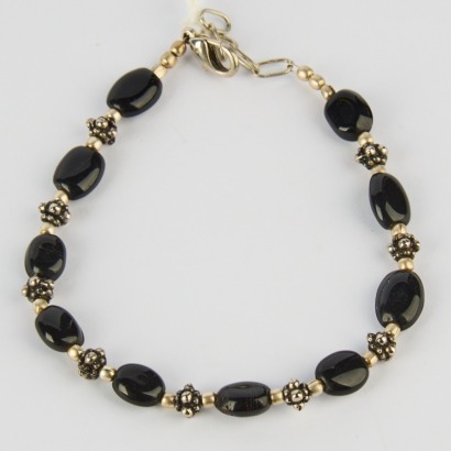 A Handmade Tibetan Black Onyx Bracelet