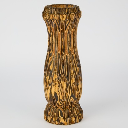 A Ponga Vase