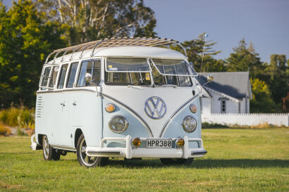 1963 Volkswagen Deluxe Kombi Microbus