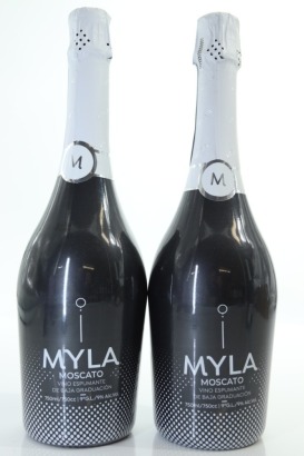 (2) NV Myla Moscato Sparkling, Chile
