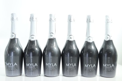 (6) NV Myla Moscato Sparkling, Chile