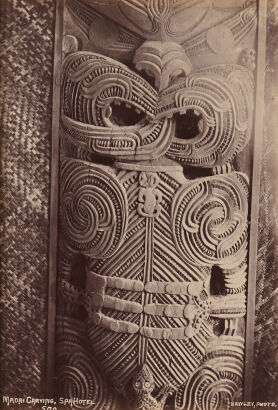 HAWLEY Maori [sic] Carving, Spa Hotel