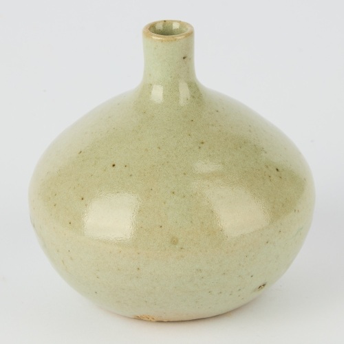 A Len Castle Squat Specimen Vase