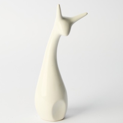A Minimalist Deer Table Ornament