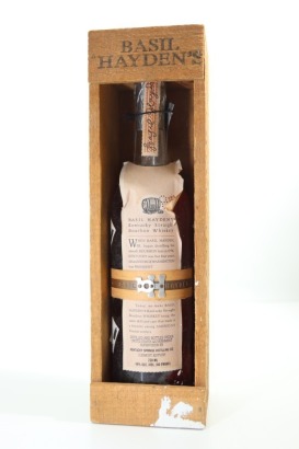 (1) Basil Hayden's 8 Year Old Kentucky Straight Bourbon Whiskey, 750ml, 40% ABV, Circa. 1990's (GB)