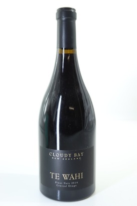 (1) 2014 Cloudy Bay Te Wahi Pinot Noir, Central Otago