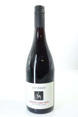 (1) 2010 Van Asch Bendigo Pinot Noir, Central Otago