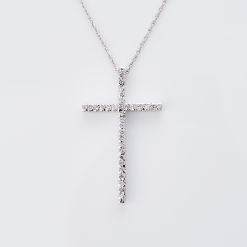 18ct White Gold, 0.91ct Diamond Cross Pendant on 9ct White Gold, 50cm Box Link Chain