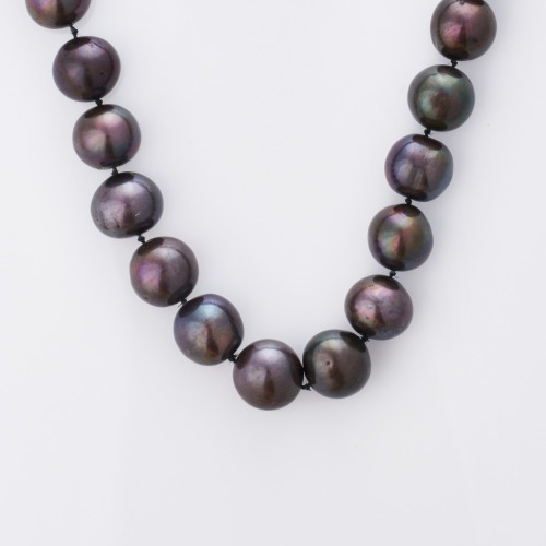 45cm, Semi-round, 9.6mm Black Pearl Strand with Silver Clasp