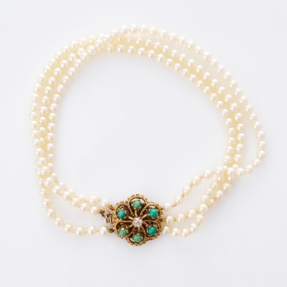 Akoya, Japanese Cultured Pearl, Triple Strand Bracelet / 9ct Yellow Gold, Diamond Set Box Clasp